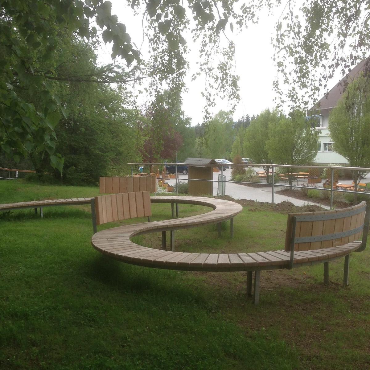 Sitzlandschaft S-Form